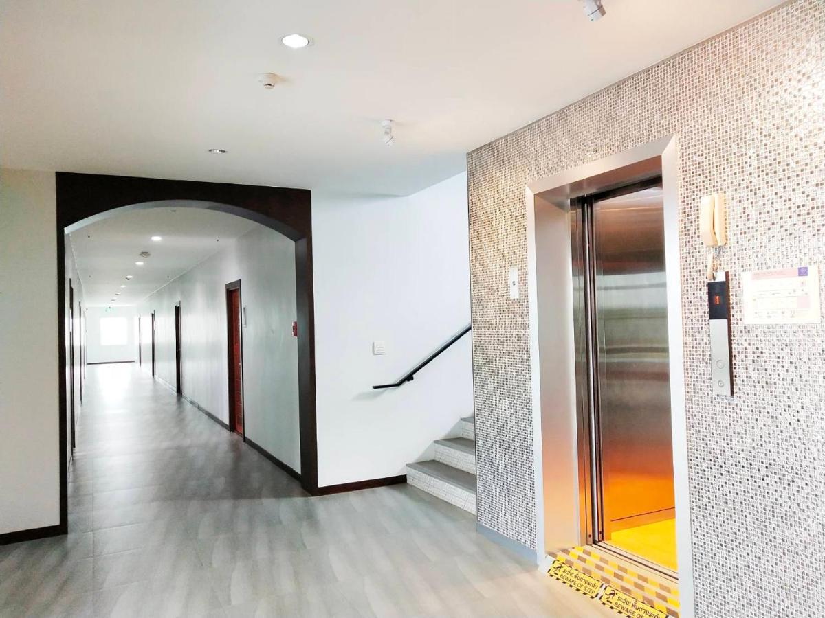 โคโค่ โฮเทล Koco Hotel Nakhonratchasima Exterior foto