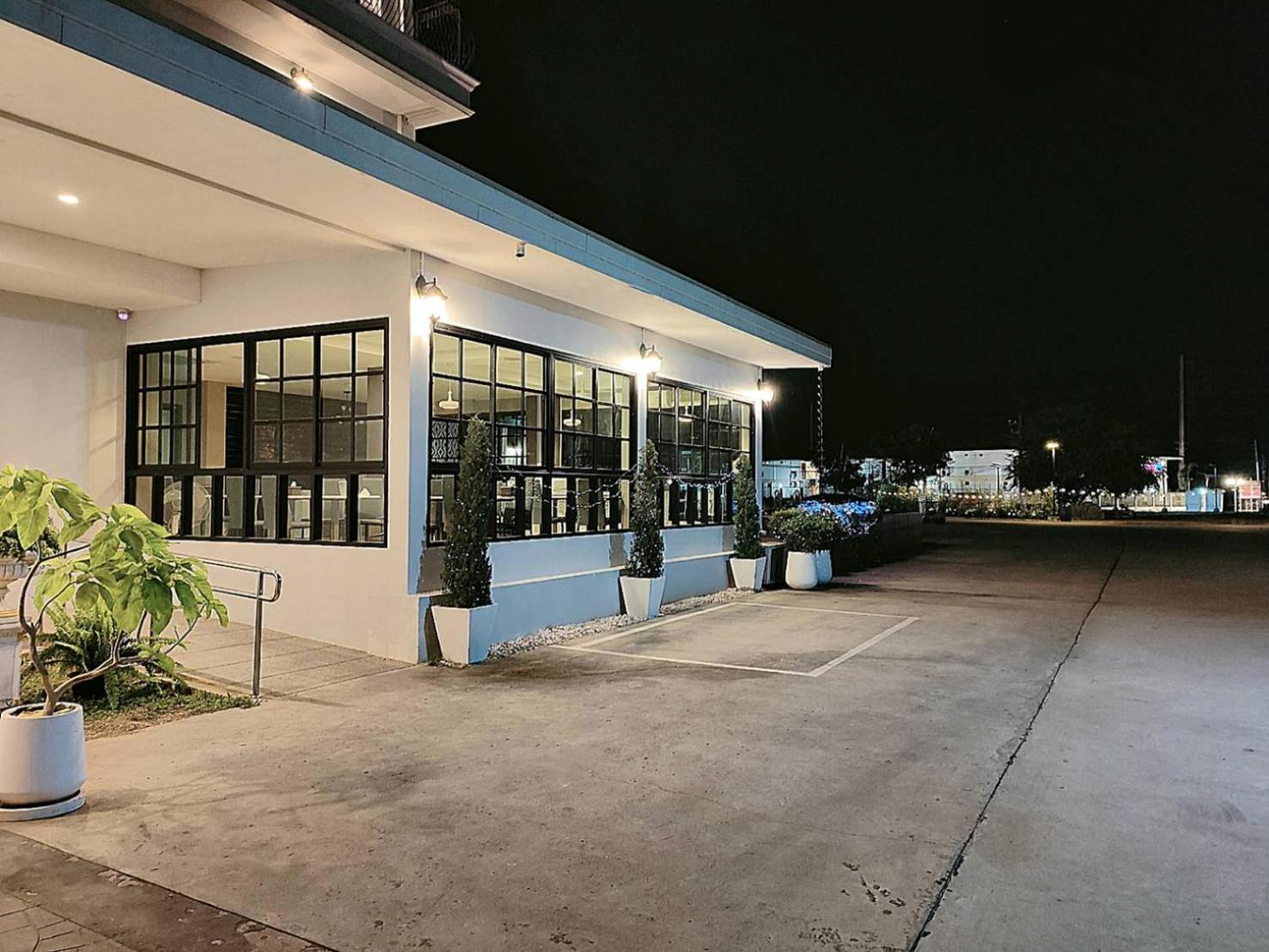 โคโค่ โฮเทล Koco Hotel Nakhonratchasima Exterior foto